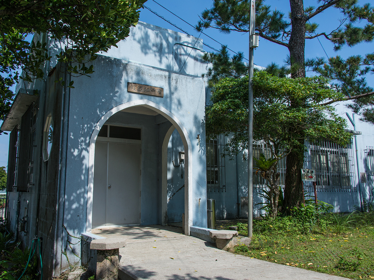 The statue of Kyuzo Toyama