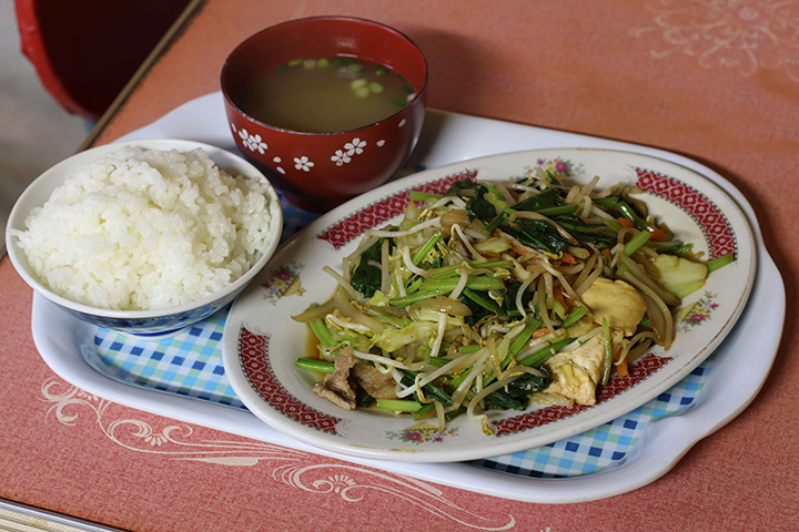 食堂 味乃屋